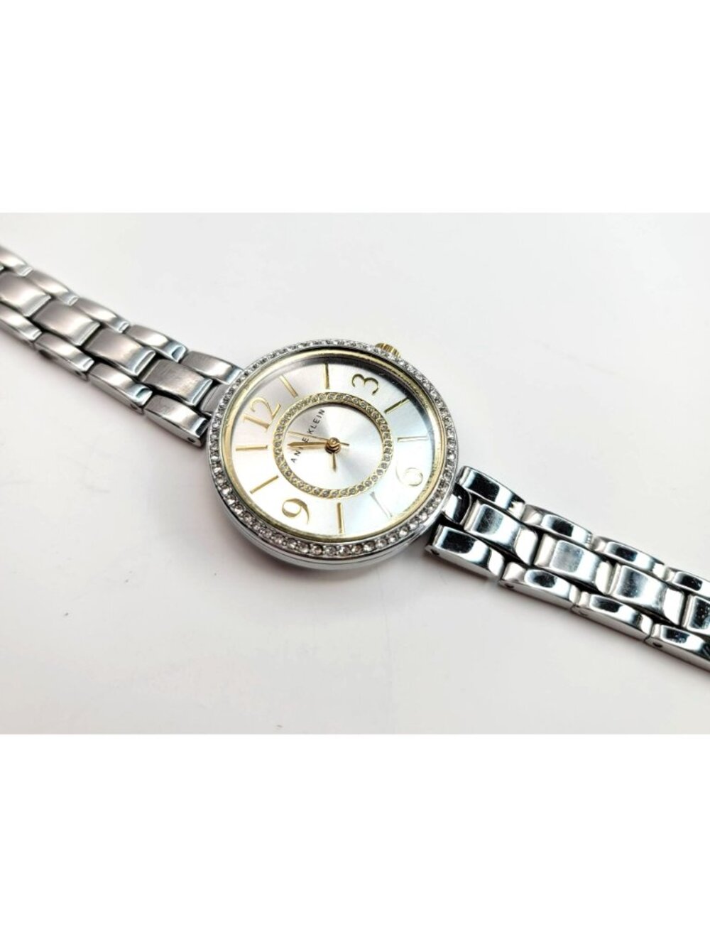 Anne Klein Watch Swarovski Crystal Silver Tone Fashion Rhinestone Womans VL801